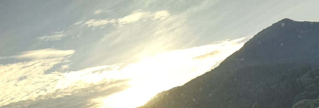 渓流釣りを終えての夕日